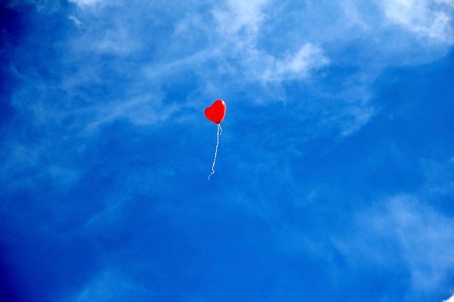 Balloon Heart Love Romance Sky  - Peggy_Marco / Pixabay