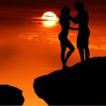 Couple Sunset Romance Love People  - rauschenberger / Pixabay