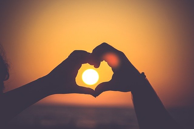 Heart Hands Silhouette Love Sunset  - Free-Photos / Pixabay