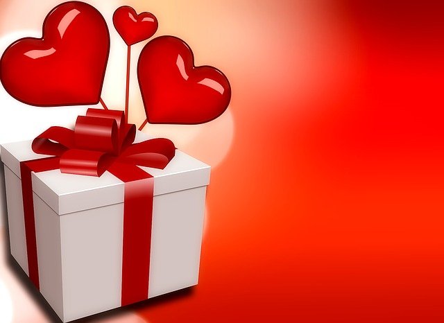 Heart Love Gift Romance Background  - kalhh / Pixabay