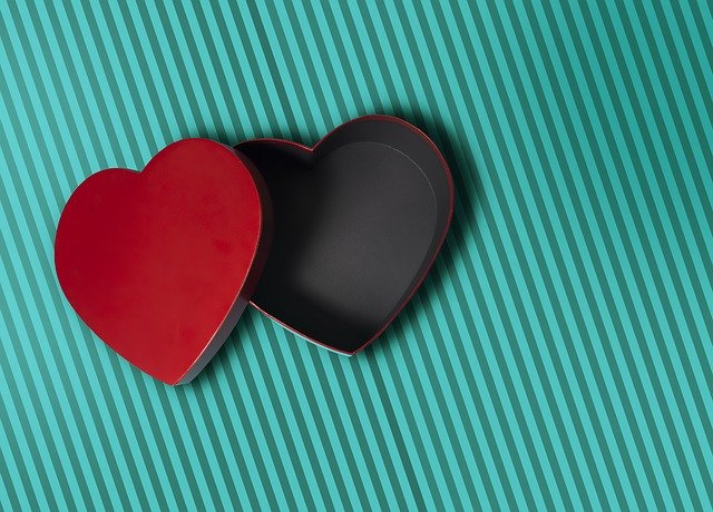 Love Box Heart Red Symbol  - Fotorech / Pixabay