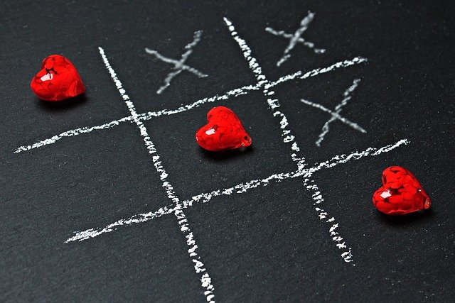 Tic Tac Toe Heart Game Chalk Love  - pixel2013 / Pixabay