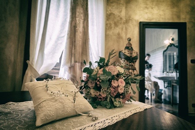 Wedding Details Marriage  - rosafiorenzo / Pixabay
